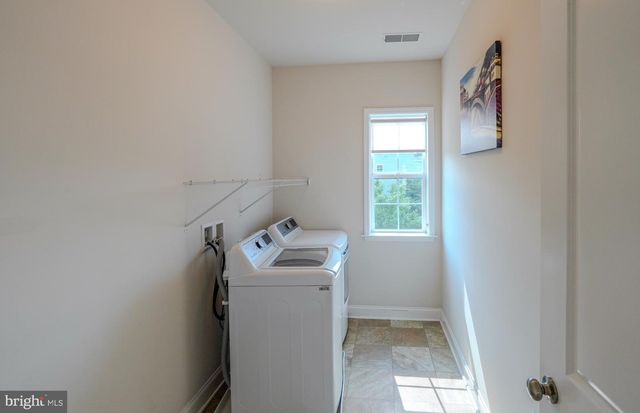 58 EDRIS LN, Mechanicsburg, PA 17050