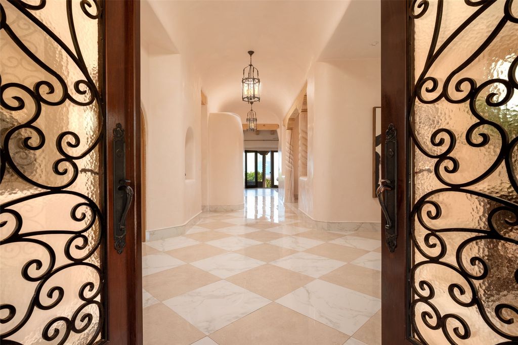 237 Tano Road, Santa Fe, NM 87506