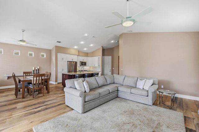 42677 Turqueries Avenue, Palm Desert, CA 92211
