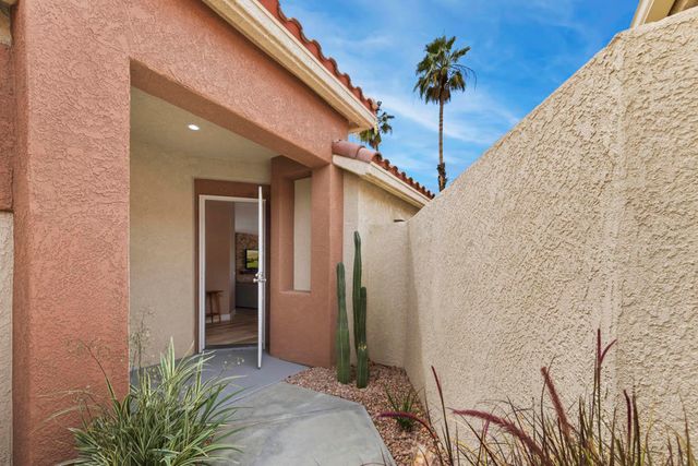 42677 Turqueries Avenue, Palm Desert, CA 92211