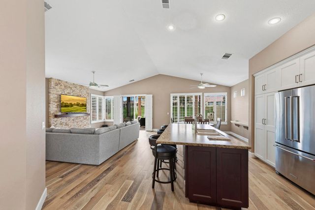 42677 Turqueries Avenue, Palm Desert, CA 92211