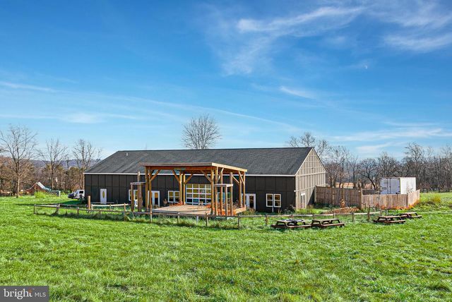 34266 WILLIAMS GAP RD, Round Hill, VA 20141