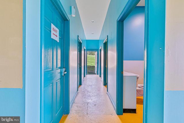 34266 WILLIAMS GAP RD, Round Hill, VA 20141