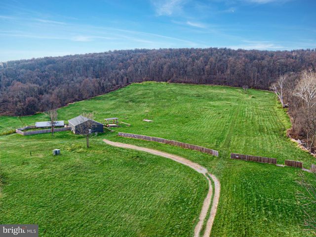 34266 WILLIAMS GAP RD, Round Hill, VA 20141