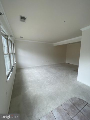 1323 LINDSAY LN, Hagerstown, MD 21742