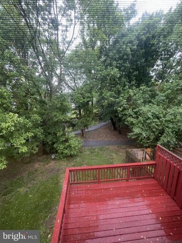 1323 LINDSAY LN, Hagerstown, MD 21742