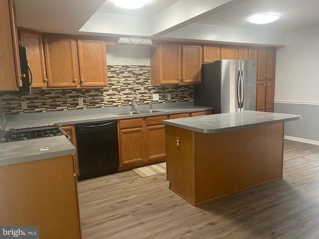 1323 LINDSAY LN, Hagerstown, MD 21742
