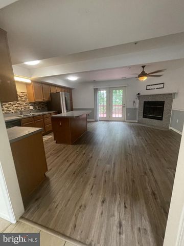 1323 LINDSAY LN, Hagerstown, MD 21742