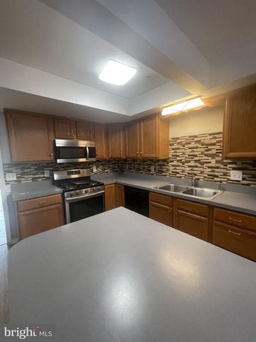 1323 LINDSAY LN, Hagerstown, MD 21742