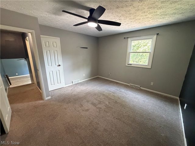 1950 Woodland Drive, Columbiana, OH 44408