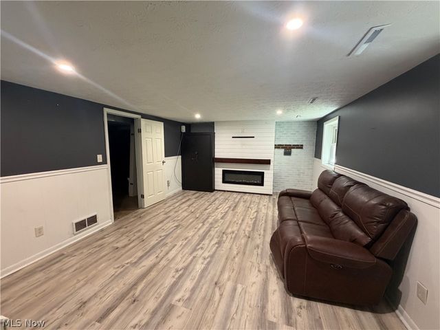 1950 Woodland Drive, Columbiana, OH 44408