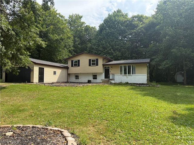 1950 Woodland Drive, Columbiana, OH 44408