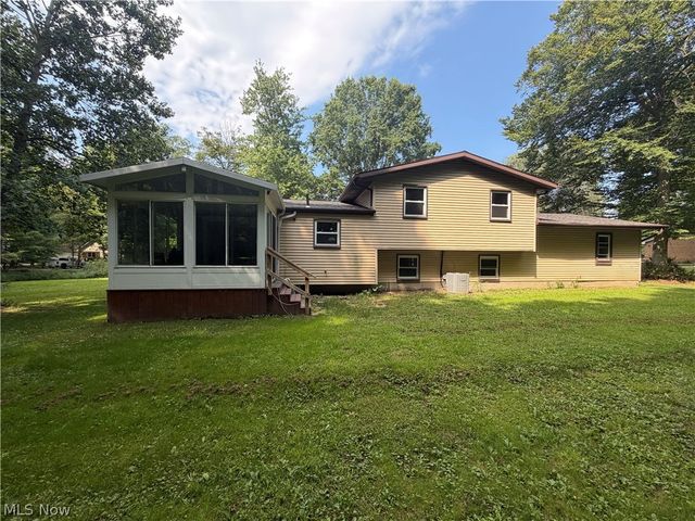 1950 Woodland Drive, Columbiana, OH 44408