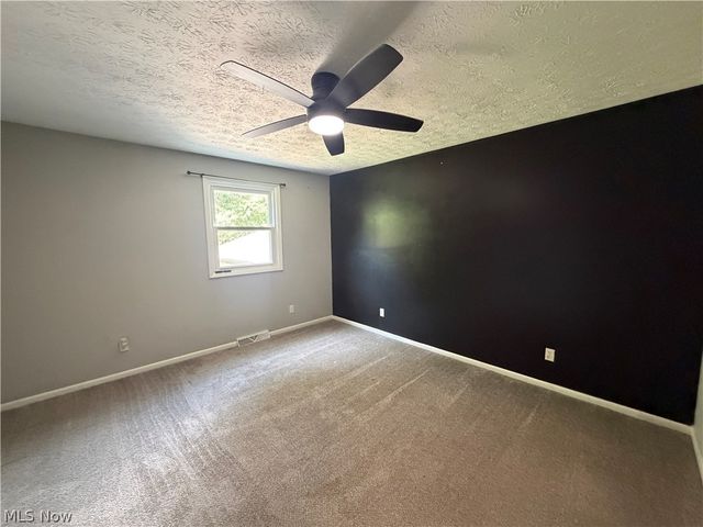 1950 Woodland Drive, Columbiana, OH 44408