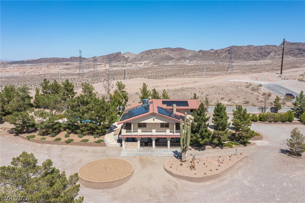 Image 18 of property listing at Address unavailable.