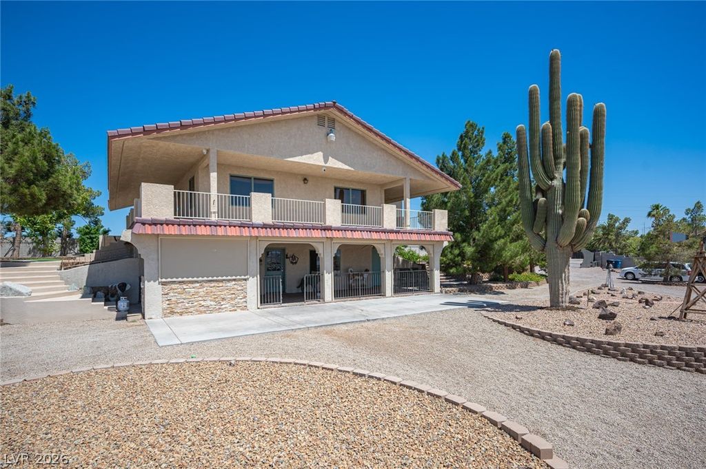 Image 28 of property listing at Address unavailable.