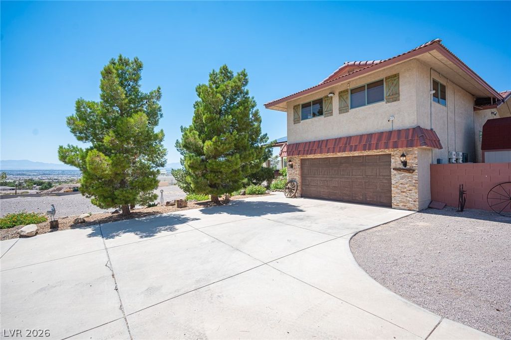 Image 39 of property listing at Address unavailable.