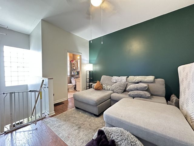 2341 N LEAVITT Avenue CH, Chicago, IL 60647