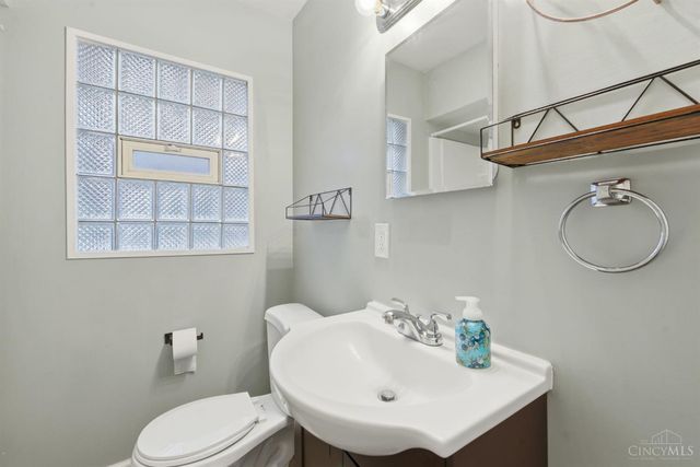 6924 Gloria Drive, North College Hill, OH 45239