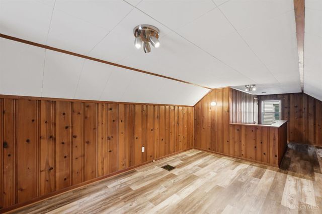 6924 Gloria Drive, North College Hill, OH 45239