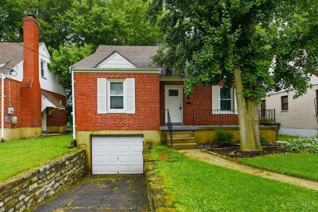 6924 Gloria Drive, North College Hill, OH 45239