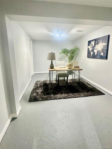 5783 Williamsburg Court, Waterford, MI 48327