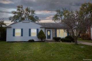5783 Williamsburg Court, Waterford, MI 48327
