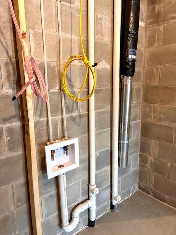 911 3rd Street, Wanamingo, MN 55983