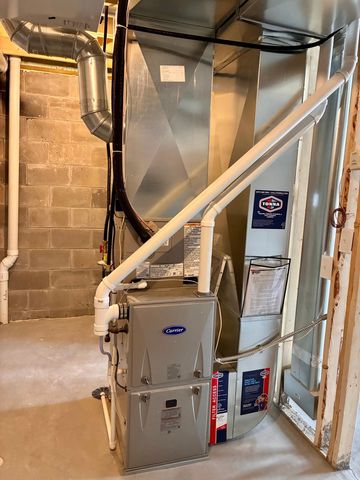 911 3rd Street, Wanamingo, MN 55983