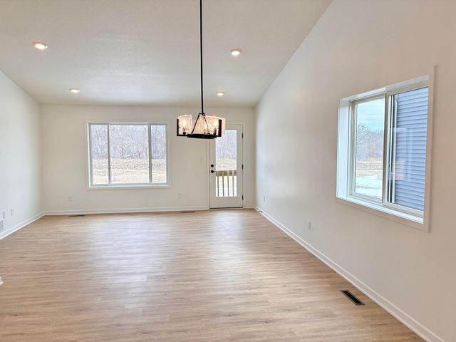 911 3rd Street, Wanamingo, MN 55983