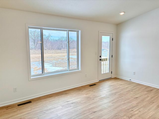 911 3rd Street, Wanamingo, MN 55983