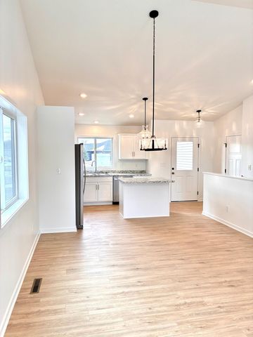 911 3rd Street, Wanamingo, MN 55983