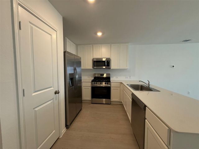 165 Kyanite DR, Maxwell, TX 78656
