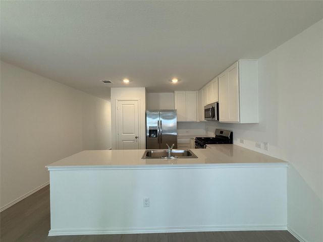 165 Kyanite DR, Maxwell, TX 78656