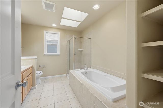 10217 SE 237th St, Kent, WA 98031