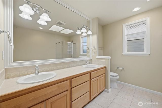 10217 SE 237th St, Kent, WA 98031