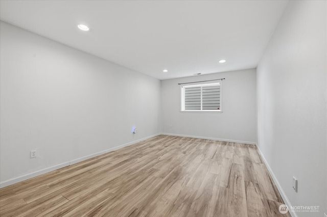 10217 SE 237th St, Kent, WA 98031