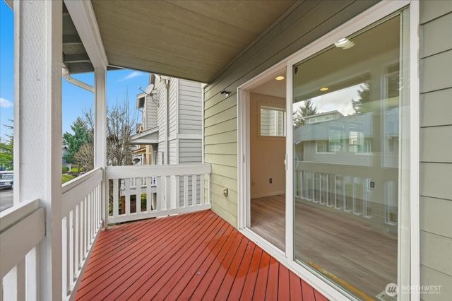 10217 SE 237th St, Kent, WA 98031