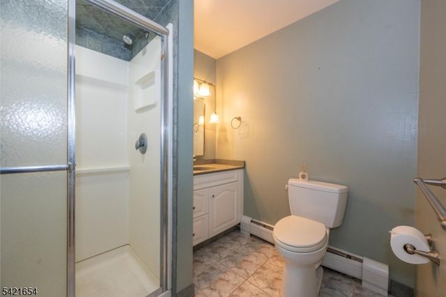 5 Abbey Ln, Pequannock Twp., NJ 07444