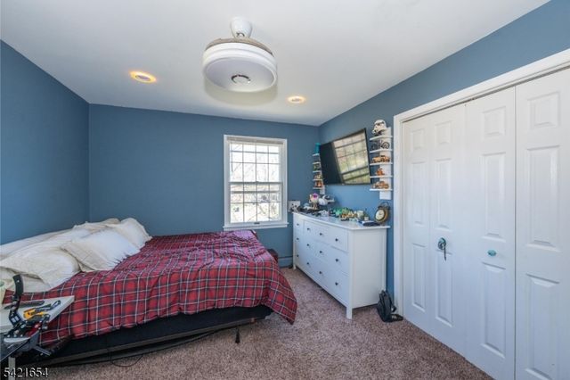 5 Abbey Ln, Pequannock Twp., NJ 07444