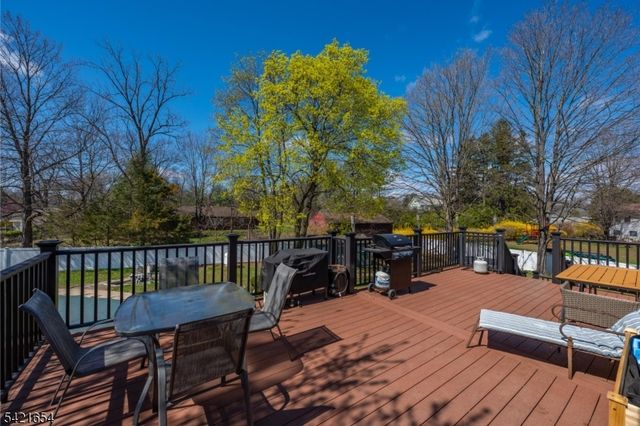 5 Abbey Ln, Pequannock Twp., NJ 07444