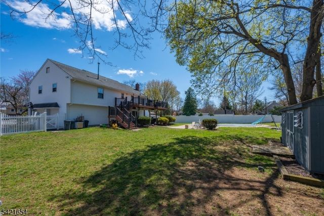 5 Abbey Ln, Pequannock Twp., NJ 07444