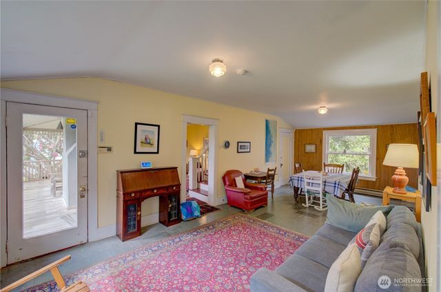 209 3rd Street SE, Long Beach, WA 98631