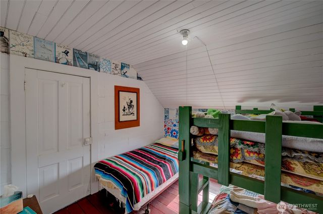 209 3rd Street SE, Long Beach, WA 98631