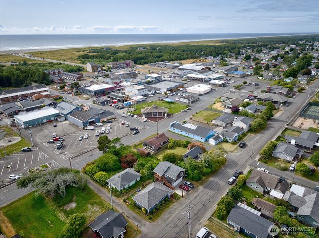 209 3rd Street SE, Long Beach, WA 98631