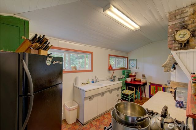 209 3rd Street SE, Long Beach, WA 98631