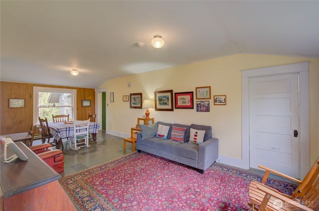 209 3rd Street SE, Long Beach, WA 98631