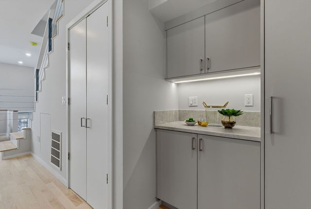 6 Valentine St 6, Cambridge, MA 02139