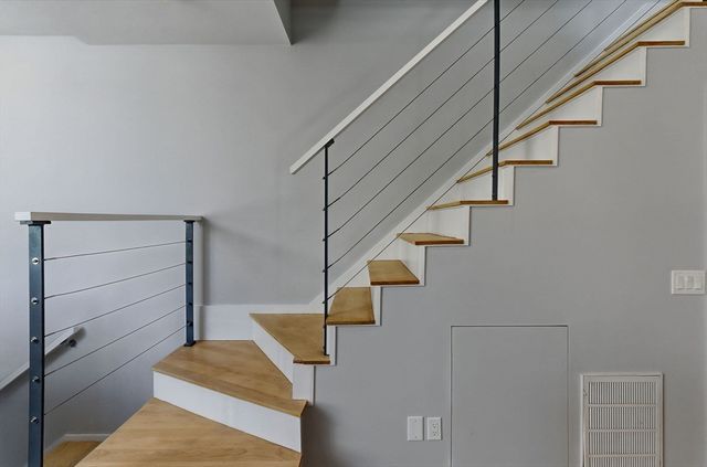 6 Valentine St 6, Cambridge, MA 02139