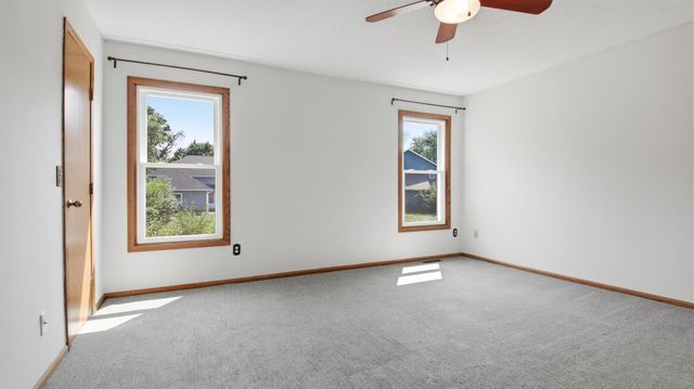 17604 Lorence Way, Eden Prairie, MN 55346